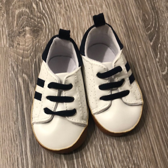 New without tags infant shoes size 0-3 months - Picture 3 of 6